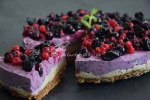 Cheescake s lesn&iacute;mi plody