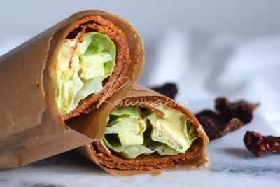 Rajčatov&yacute; wrap
